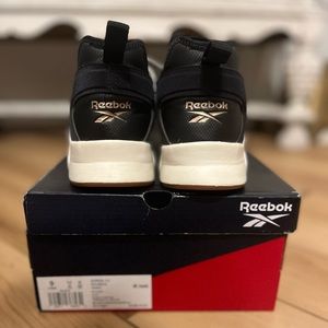 Size 9 Black Reebok